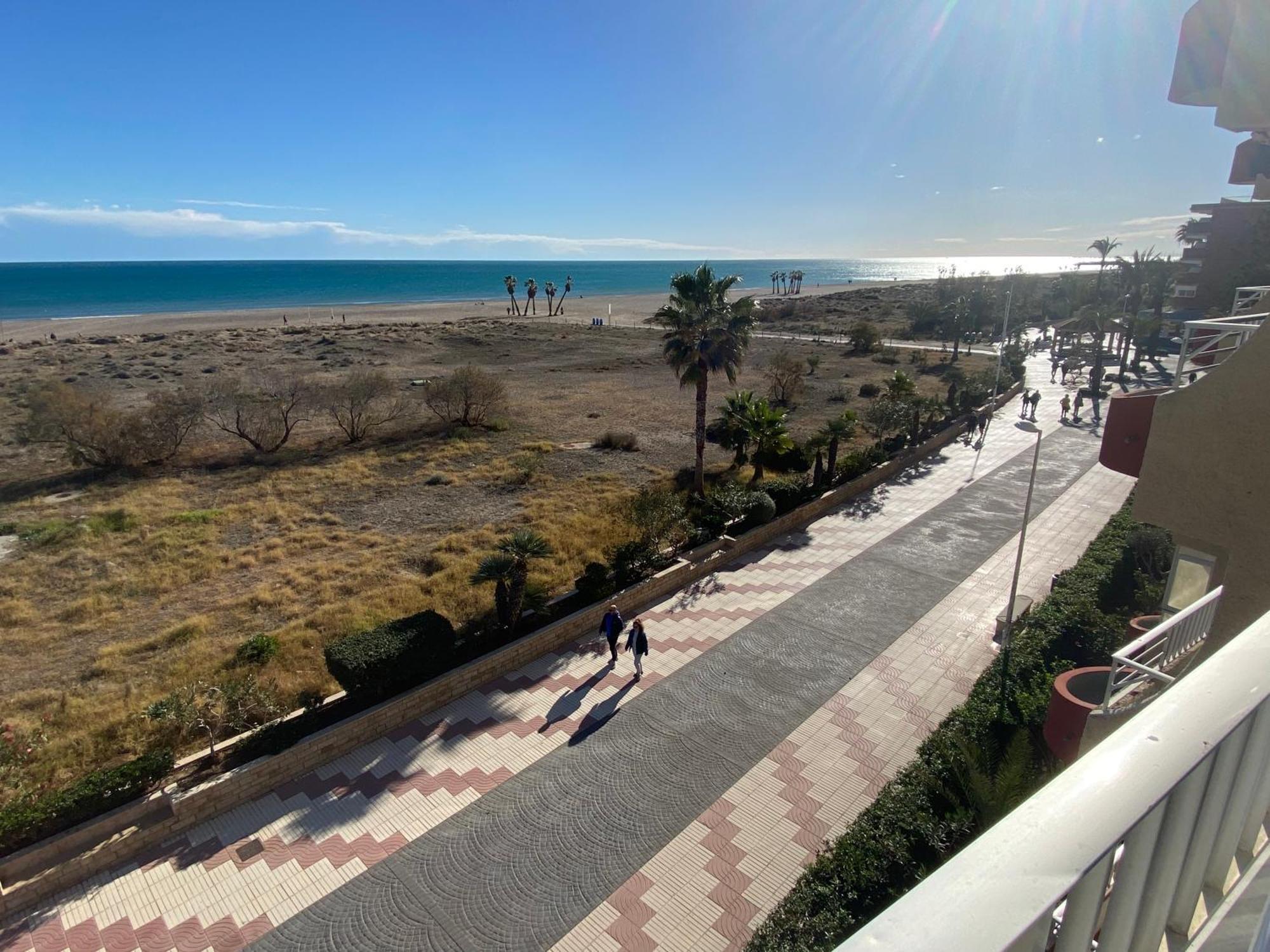 Primera Linea De Playa Valenza Esterno foto